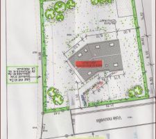 Voici l implantation de la maison avec un car-port pr&eacute;vu c&ocirc;t&eacute; nord-ouest(&agrave; droite de la maison. je signale aussi que notre entr&eacute;e terrain est situ&eacute;e dor&eacute;navant en face de la porte d'entree