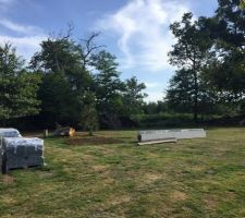 Livraison des fournitures poutres de la baie vitr&eacute;e