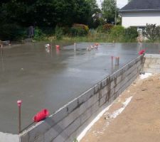 Et voilà la 1er dalle du rez de chaussé, tout prend forme sans soucis.