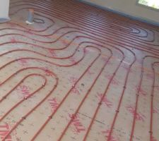 Le serpentin  du chauffage au sol