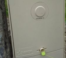 Coffret ErDF en limite de propriété