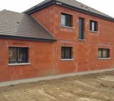 Protection en grave, façade arrière