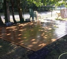 Terrasse terminée, nettoyage de fin de chantier (qui a duré quelques semaines, étalé sur les soirées et journées de WE).