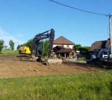 Terrasseement decapage des terres végétales 2