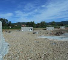 Suite pose r&eacute;seaux &eacute;lectrique, et Telecom et ose des murs en parpaing