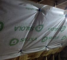 Mise en place 2ème couche croisée a l'étage plus pare vapeur