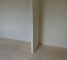 Un autre placard d'une chambre