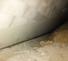 Enduit hydrofuge, puis vernis noir.