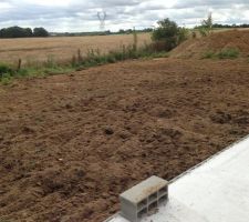 Premi&egrave;re remise en forme du terrain