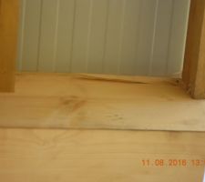 Poutre fendue ... si il y a des points sur lequels il n' y a pas à attacher d' importance, pouvez-vous me le dire. pour ce qui n' a aucune conséquence sur la solidité, sur la longévité