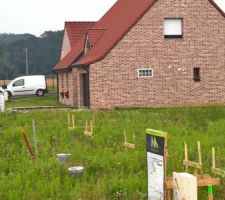 Les chaises sont posées