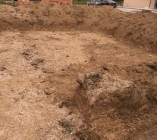 Terrassement fini on avance lentement mais surement ...