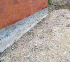 Terrassement fini on avance lentement mais surement ...