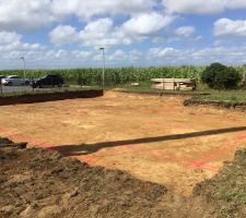 Tra&ccedil;age au sol par le ma&ccedil;on