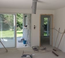Peinture blanche en attendant la couleur