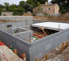 Montage en cours du plancher