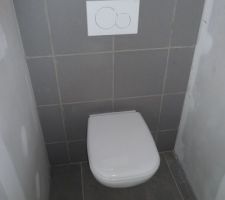 WC suspendus