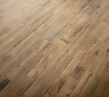 Carrelage façon parquet 
Marque Millelegni, modèle Scottisk Oak