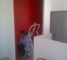 Peinture du placard en rouge