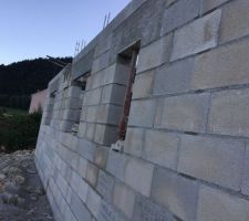 Elevation du rez: Coffre de volets roulants