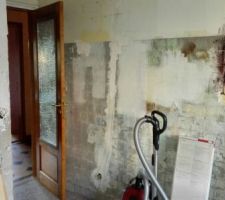 Photo de la cuisine vers le couloir
