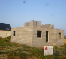 Livraison de parpaings pour l'étage