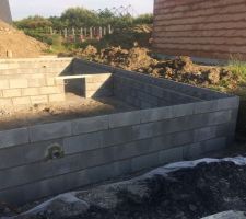 Le terrassement a été fait la veille, ça avance vite
