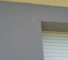 Voilà le résultat de leur travail de réfection..... des nouvelles tâches blanches..... des traces sombres....
