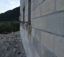 Montage du dernier pignon et pose des tablettes de fen&ecirc;tre