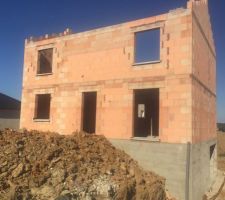 Pignons et appuis des fenêtres