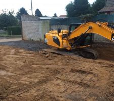 Terrassement en cours, travail assez propre :)