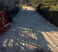 Chemin d accès fait. Terrassement demain