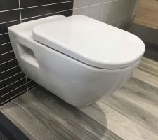 WC suspendu