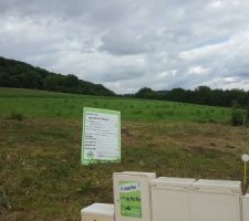 Implantation de la maison sur le terrain avec le ma&ccedil;on