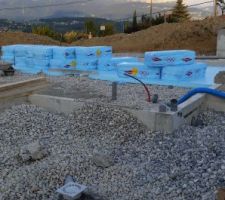 Installation de l'isolant de type polystyrène extrudé Roofmat sous dallage 4