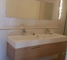 Finitions de la salle de douche de la suite parentale