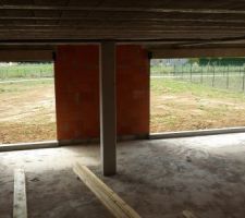 Décoffrage : les volumes sont maintenant bien visibles !
Vue sur cuisine/séjour