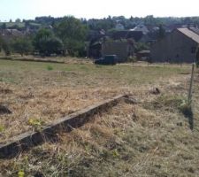 La fa&ccedil;ade est propre ! Reste le petit mur que le ma&ccedil;on d&eacute;truira.