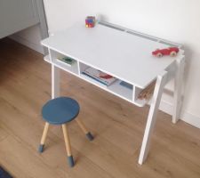 Bureau matrenelle vertbaudet, tabouret cyrillus