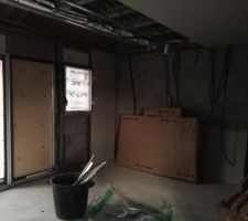 Cloisons intérieur en cours.