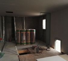 Cloisons intÃ©rieur en cours.