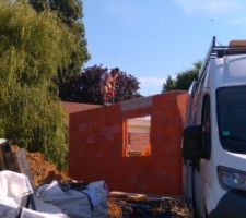 C'est parti montage charpente en cours