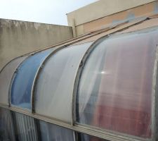 Fissure verre synthétique