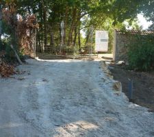 Terrassement du chemin d'accès terminé