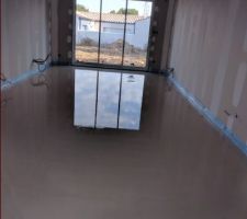 Coulage de la chape liquide