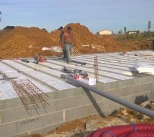 Le 03/09/2016 Isolation et préparation pour le coulage de la chappe