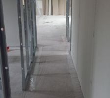 Couloir desservant SDB, les 3 chambres, les WC et le cellier