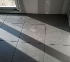 Carrelage cuisine salon (un peu cracra)