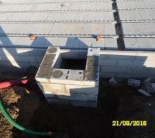 Préparation de la dalle et premiers agglo pour le garage