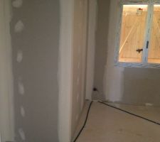 Chambre de ninette avec son placard